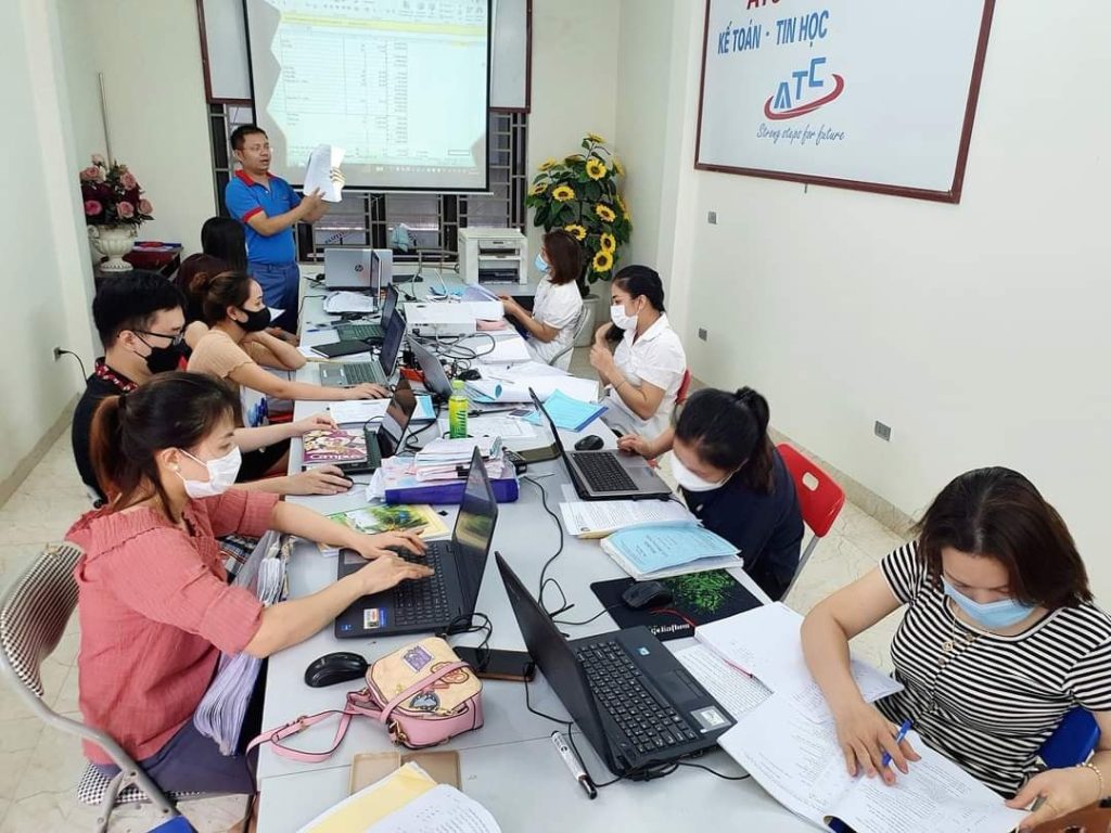 Học kế toán cấp tốc tại Thanh Hóa Nút thắt và giải pháp. Bạn đang chạm đáy của sự nghèo? Chạm đáy của sự khổ? Để có thể giúp bạn thì