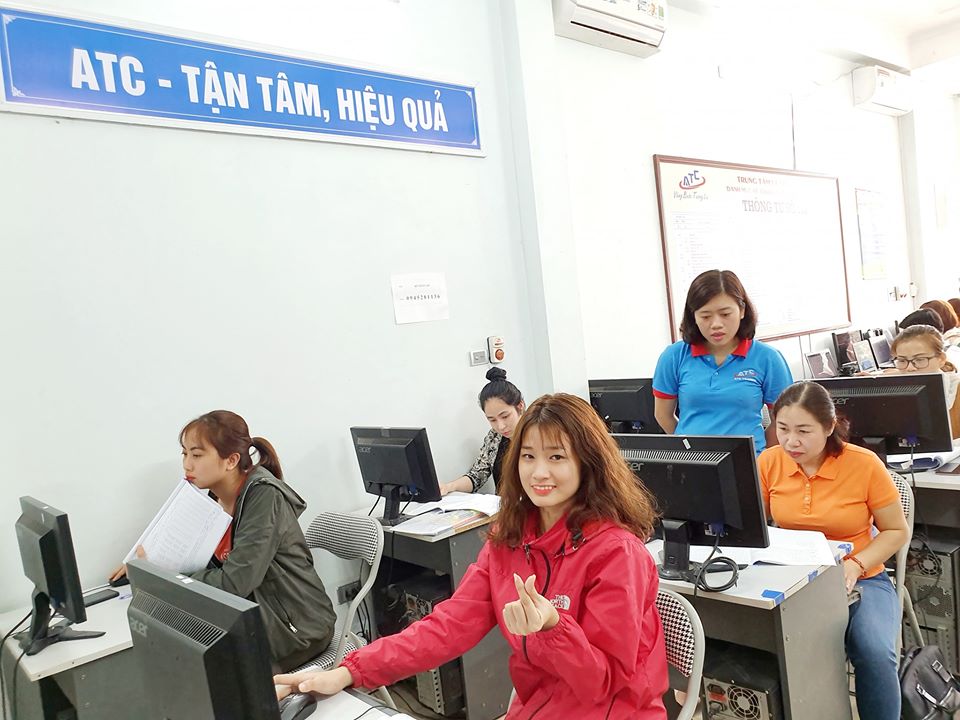 Trung tâm dạy tin học văn phòng ở Thanh Hóa Khi mở của bước vào trung tâm đào tạo tin học văn phòng ATC, tôi có đôi chút choáng ngợp