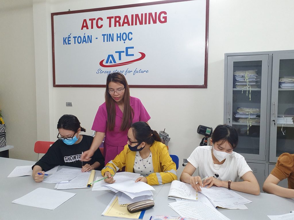 Học kế toán tại Thanh Hóa kinh nghiệm kế toán thực tế quyết định cho mỗi kế toán viên hay sinh viên kế toán mới ra trường có việc làm ổn định