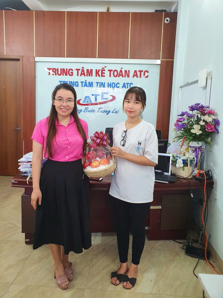 trung tam ke toan tai thanh hoa Bạn Trang học viên có 2 CON NHỎ, nhà có DOANH NGHIỆP riêng, nhưng hàng ngày vẫn MIỆT MÀI vượt35km từ BỈM SƠN