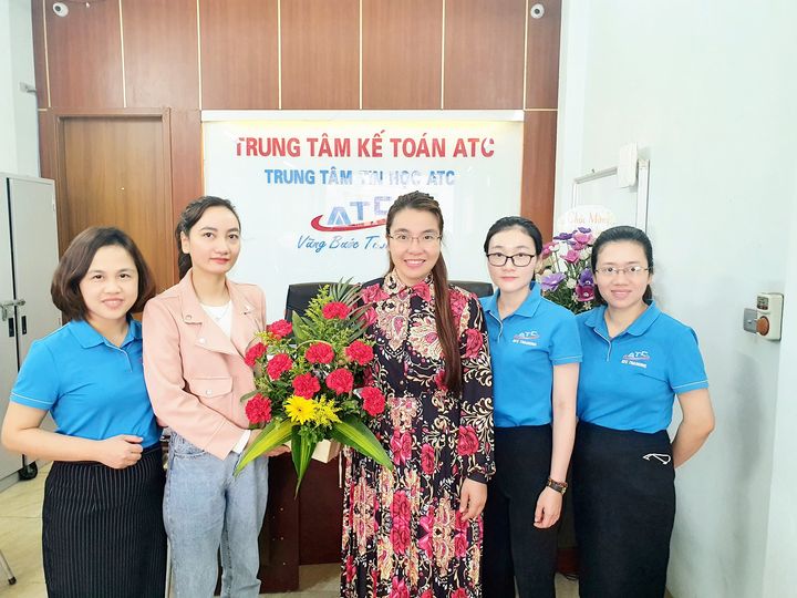 Đào tạo kế toán ở Thanh Hóa Phụ nữ sinh ra với bản tính chân yếu tay mềm nhưng không vì thế mà chúng tôi thua kém cánh mày râu. Với