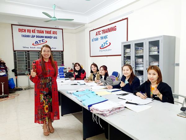 lop dao tao ke toan o thanh hoa “Thực hành là người thầy tốt nhất”Đó là lý do các doanh nghiệp tuyển dụng đều yêu cầu có kinh nghiệm. Nếu
